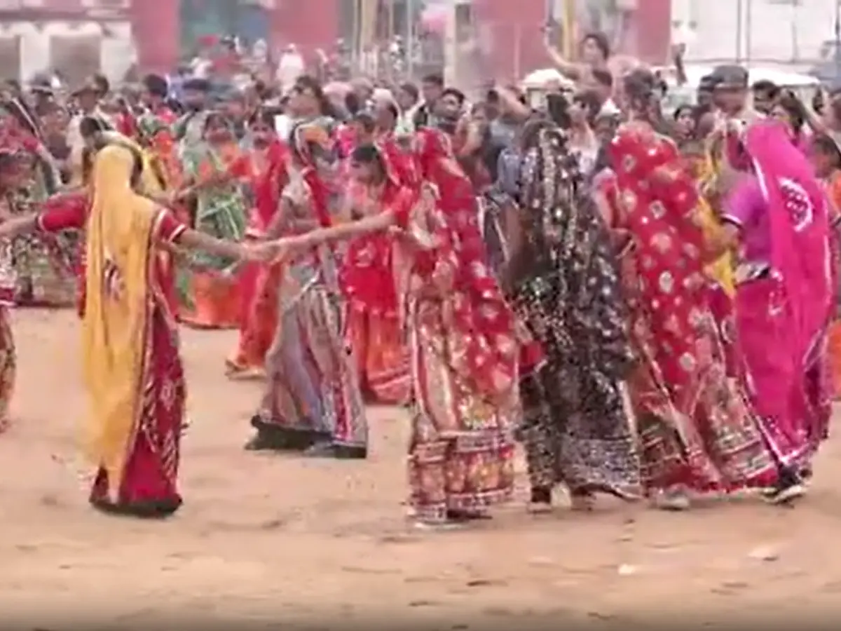 राज्यस्तरीय घूमर फेस्टिवल-2025, डिप्टी CM दीया कुमारी ने महिलाओं की ली बैठक राज्यस्तरीय घूमर फेस्टिवल-2025, डिप्टी CM दीया कुमारी ने महिलाओं की ली बैठक