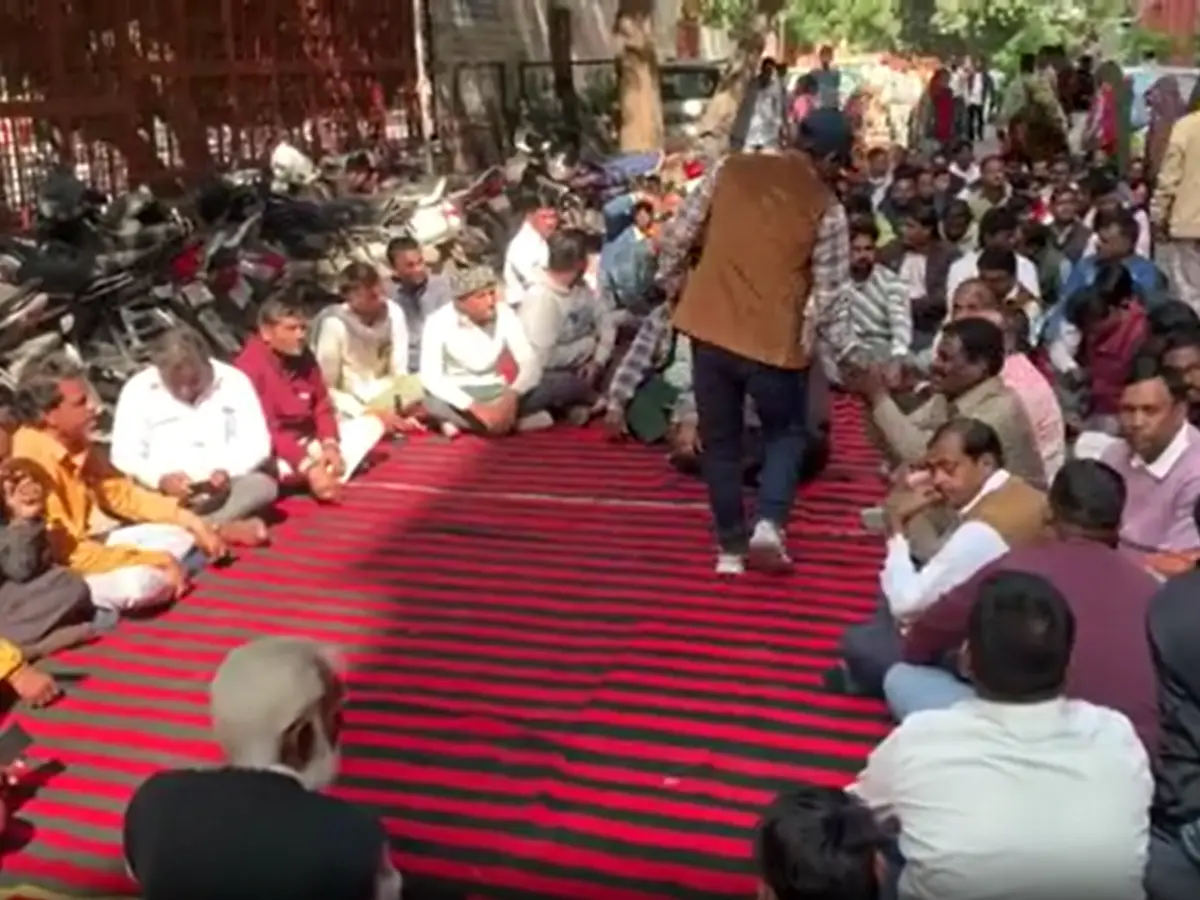 संयुक्त वाल्मीकि एवं सफाई श्रमिक संघ ने किया ऐलान, 21 नवंबर से हड़ताल पर जाएंगे सफाईकर्मी