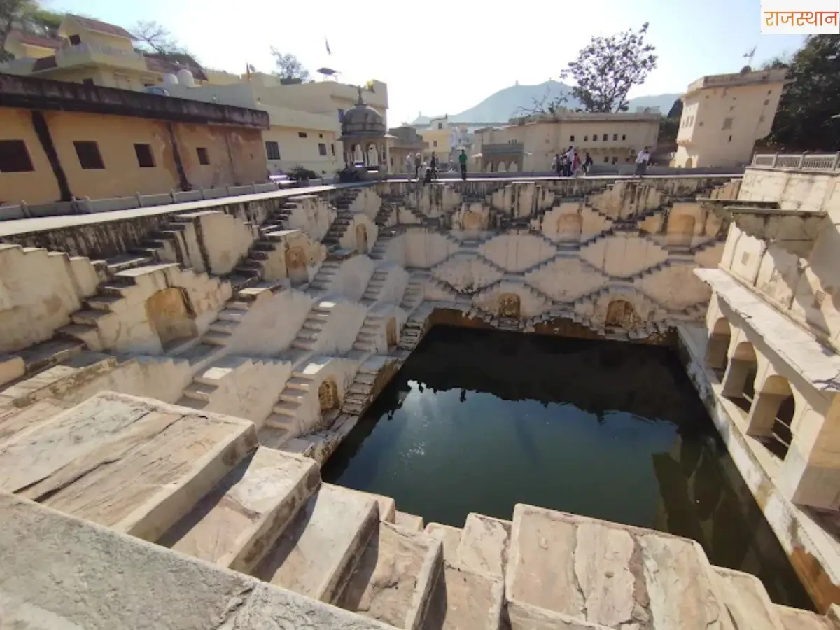 Raniji ki Bawri Bundi