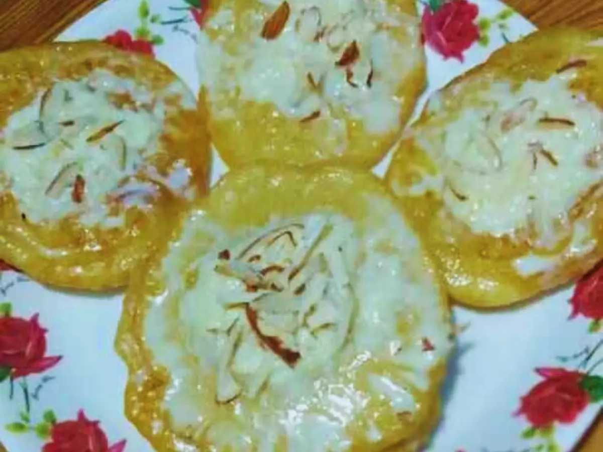Pova Rabdi Rabdi malpua | सर्दियों में खाएं राजस्थानी रबड़ी मालपुआ, जुबान पर छोड़ ...