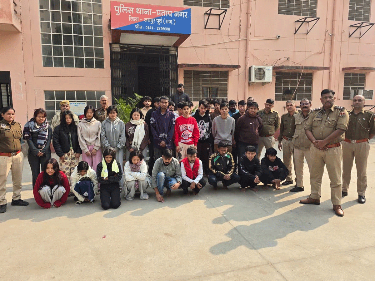 Rajasthan Crime: जयपुर में दो बड़े फर्जी कॉल सेंटरों पर छापेमारी, अमेरिकी नागरिकों से करोड़ों की साइबर ठगी करने वाले 60 अरेस्ट