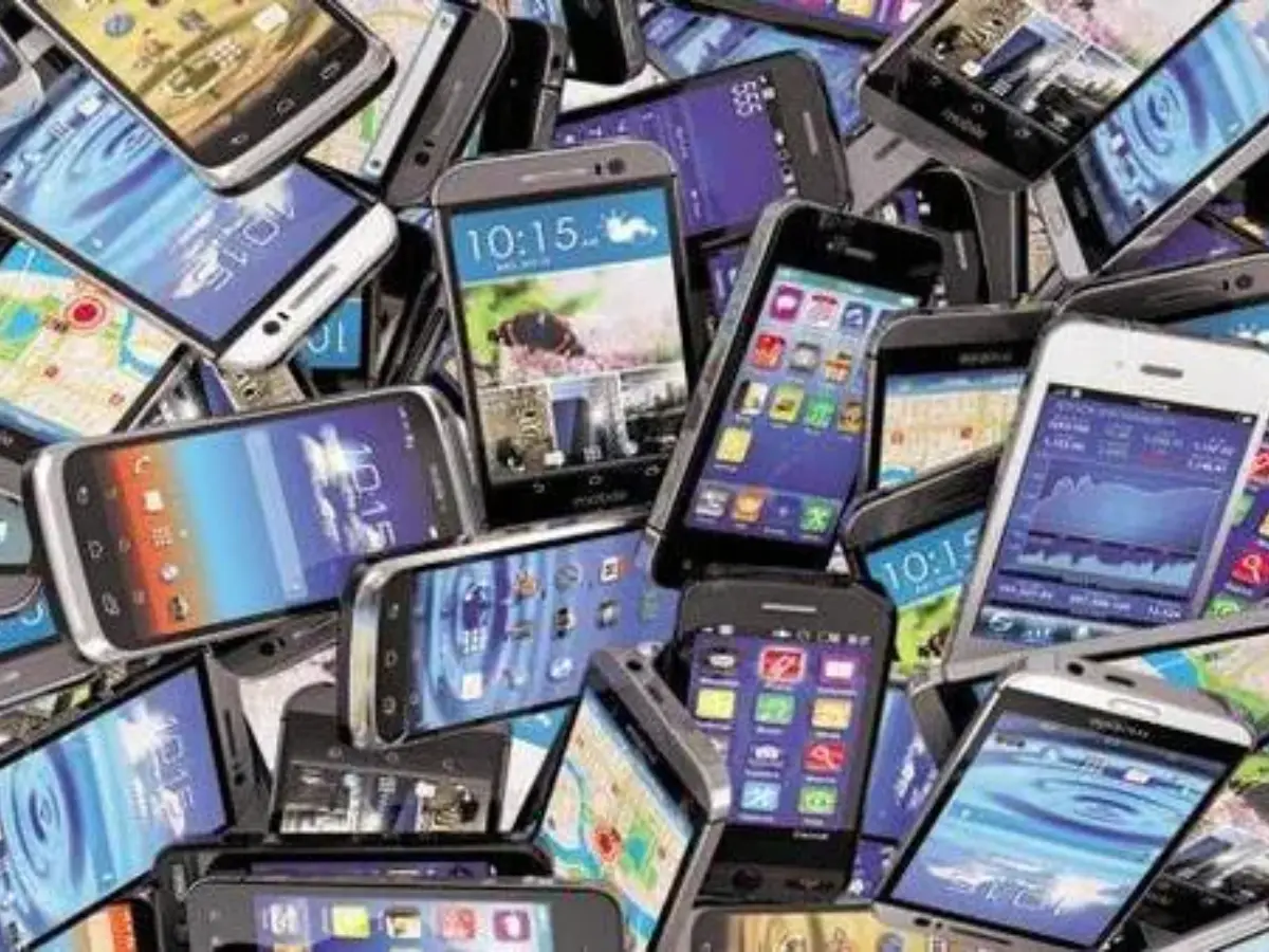 Bundi Crime News: बूंदी पुलिस की शानदार कामयाबी. 70 चोरी-गुम मोबाइल बरामद, 13 लाख की कीमत