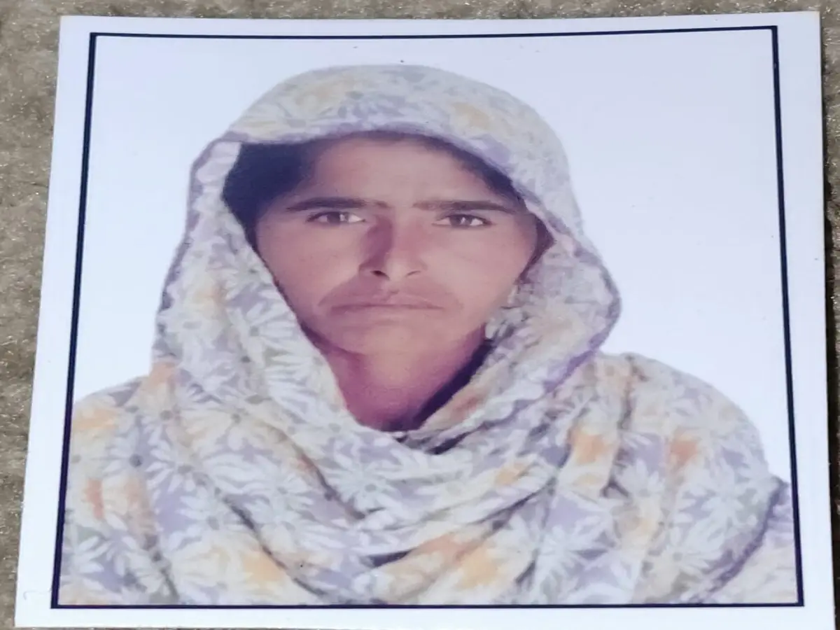 बीमार बेटे की हैवानियत! लोहे की सरिया से मां पर हमला, 7 हजार की मांग बनी मौत की वजह