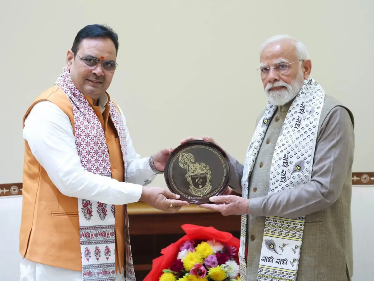 क्या कल की कैबिनेट मीटिंग में बड़ा धमाका? CM भजनलाल की दिल्ली मुलाकातों से बढ़ा सियासी तापमान! क्या कल की कैबिनेट मीटिंग में बड़ा धमाका? CM भजनलाल की दिल्ली मुलाकातों से बढ़ा सियासी तापमान!