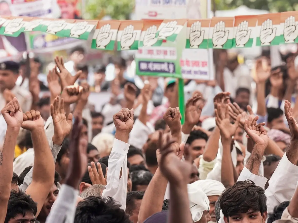 दिल्ली रैली से पहले कांग्रेस में घमासान, जयपुर की अधूरी तैयारी बनी पार्टी की सबसे बड़ी टेंशन! दिल्ली रैली से पहले कांग्रेस में घमासान, जयपुर की अधूरी तैयारी बनी पार्टी की सबसे बड़ी टेंशन!