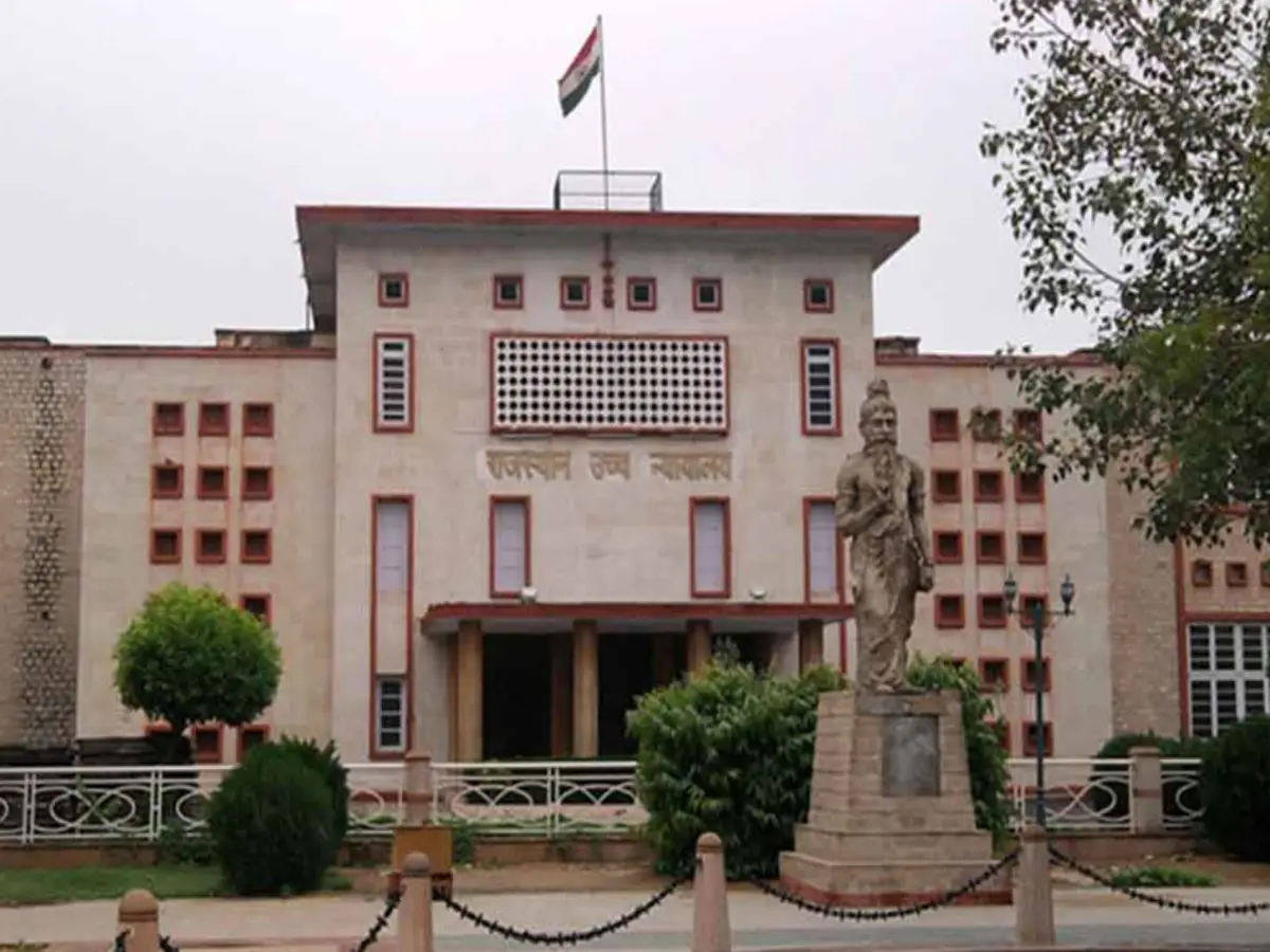 राजस्थान हाईकोर्ट का बड़ा फैसला, विवाह योग्य उम्र नहीं रखने वाले बालिग भी रह सकते हैं एक साथ