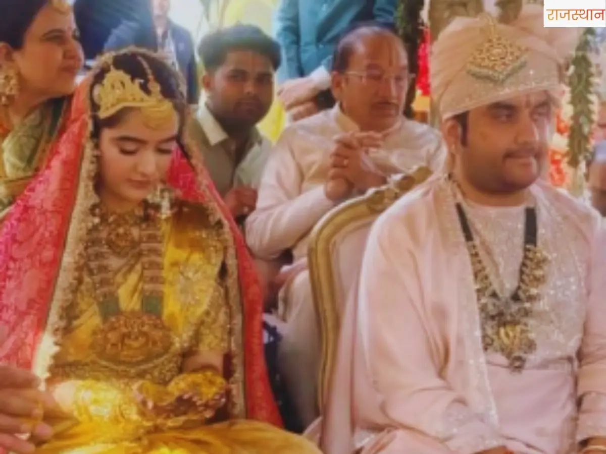 लहंगा नहीं रेशम की साड़ी पहनकर मंडप पहुंची दुल्हन शिप्रा, पहली तस्वीर ने मचाया धमाल