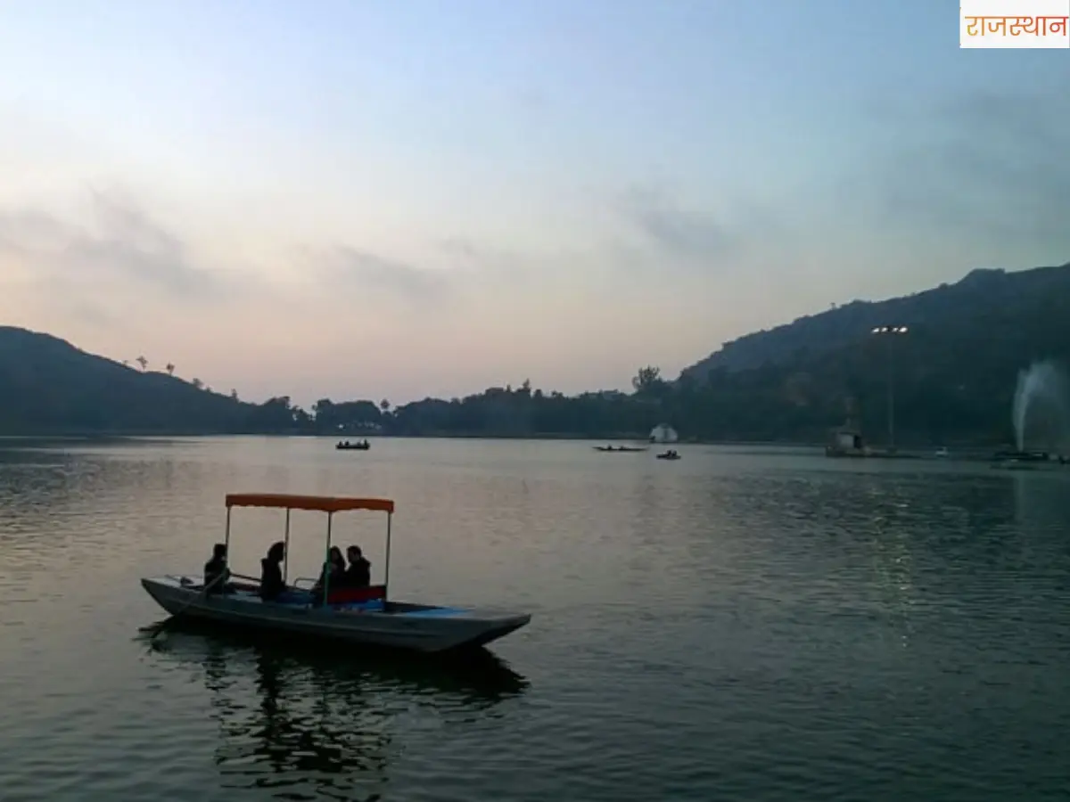 Nakki Lake Mount Abu: winter
