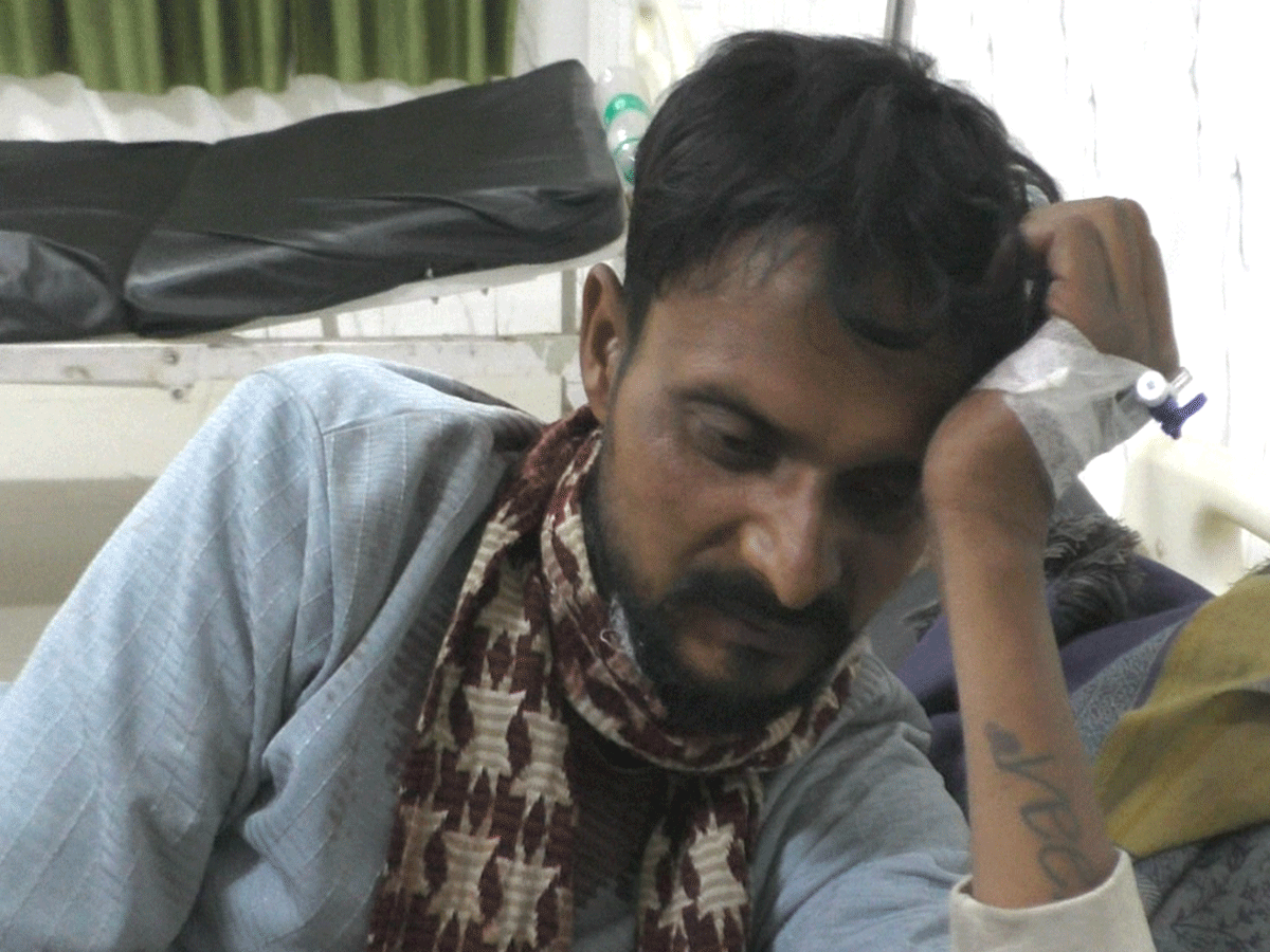 पत्नी के छोड़कर जाने का दर्द नहीं सह पाया शख्स, ब्लेड से काट लिया गला! बोला- 7 साल से अकेला हूं