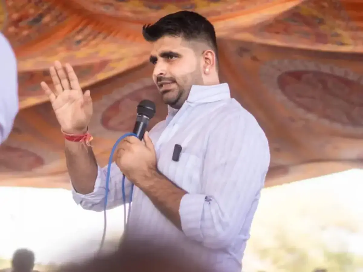 Barmer News: भरी सभा में विधायक रविंद्र भाटी ने BDO को लताड़ा, पूछा-कहाँ गया स्वच्छता का पैसा?