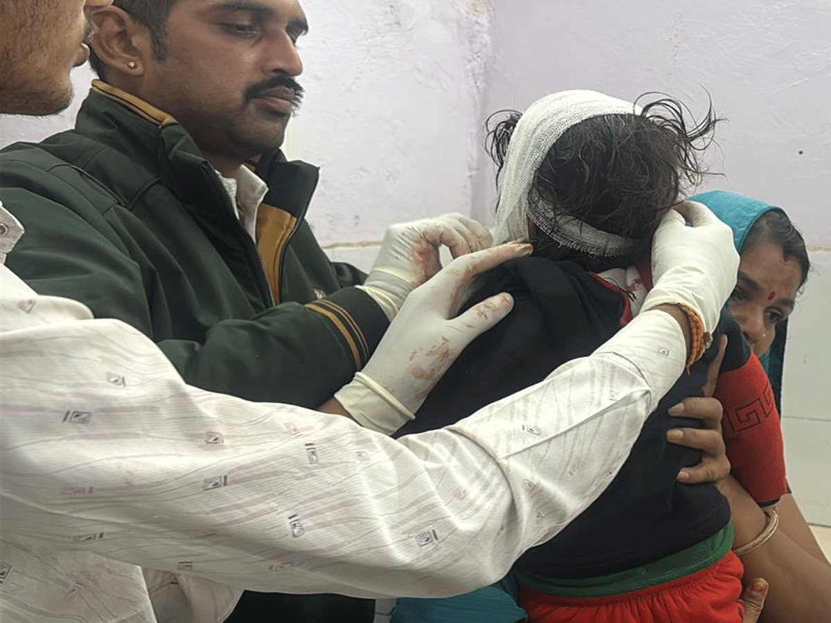 झालावाड़ में चाकूबाजी से हड़कंप! युवक ने मां, पत्नी और बेटी पर किया चाकू से हमला, तीनों गंभीर