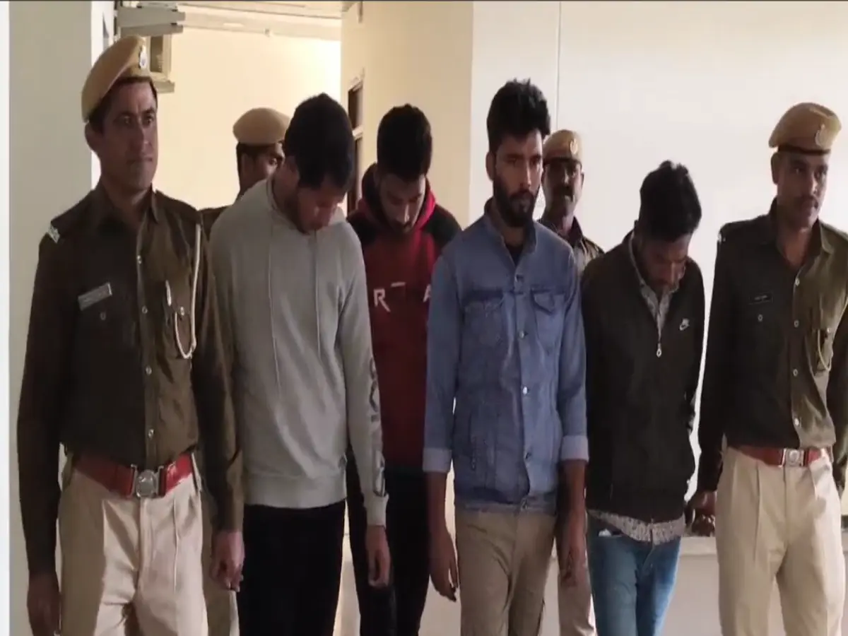 Pratapgarh: नाबालिग से गैंगरेप और वीडियो बनाकर किया ब्लैकमेल, 4 आरोपियों को मिली सजा