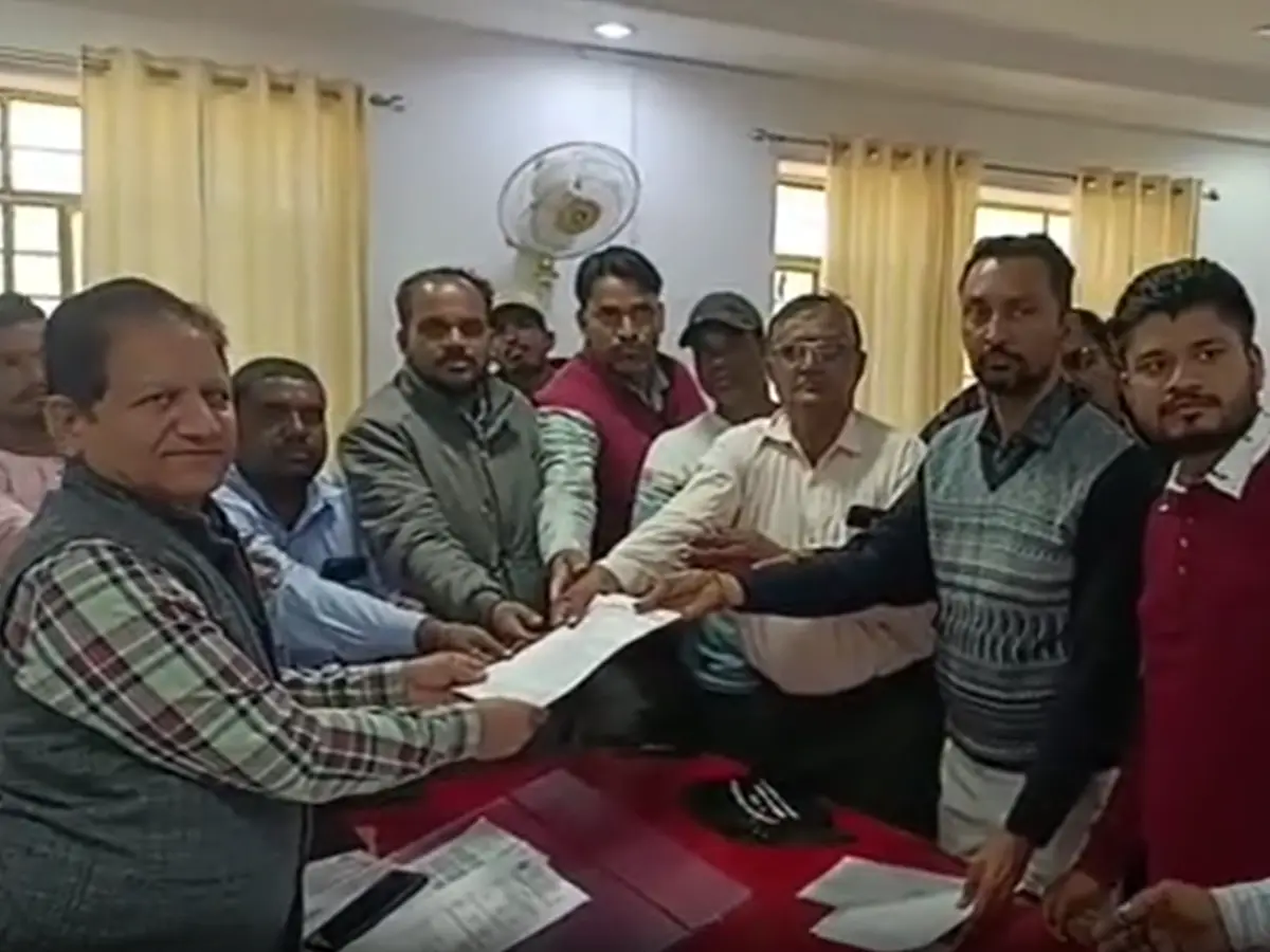 डूंगरपुर बिजली विभाग में मनमानी के आरोप, कार्मिक अधिकारी पर कर्मचारियों का गंभीर आरोप