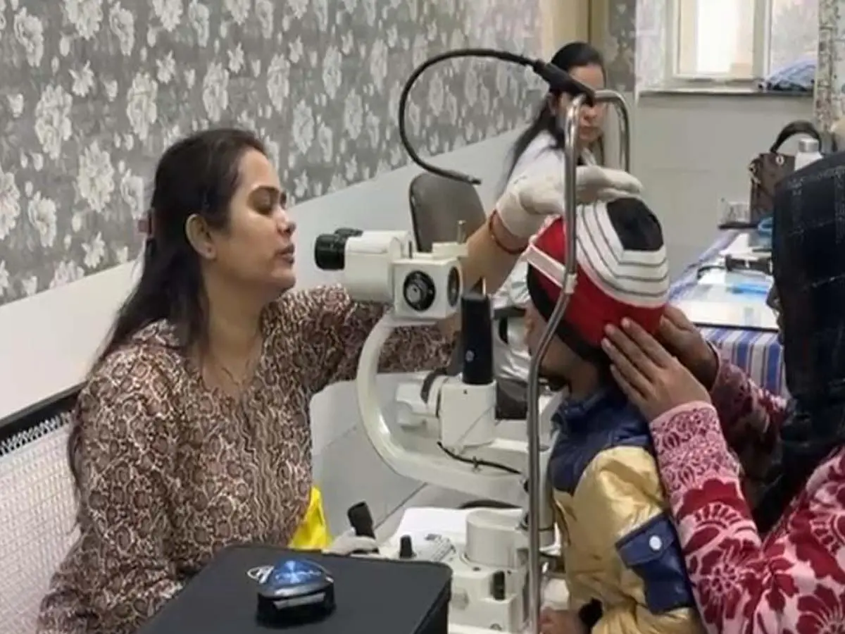 मोबाइल और टीवी की लत, 6 से 15 साल के बच्चों में मयोपिया और स्ट्रेस के मामले बढ़े