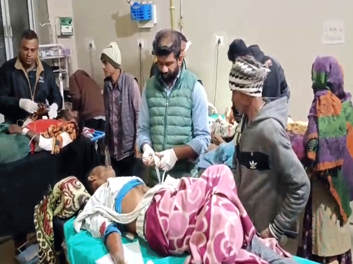बांसवाड़ा में सालों पुरानी रंजिश ने लिया खतरनाक मोड़, शख्स ने भाई पर चला दी तलवार बांसवाड़ा में सालों पुरानी रंजिश ने लिया खतरनाक मोड़, शख्स ने भाई पर चला दी तलवार