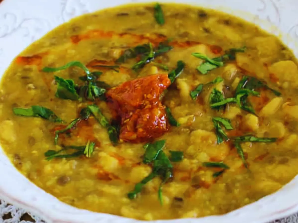 राजस्थानी दाल ढोकली आपने टेस्ट किया क्या? जानें रेसिपी और फायदे