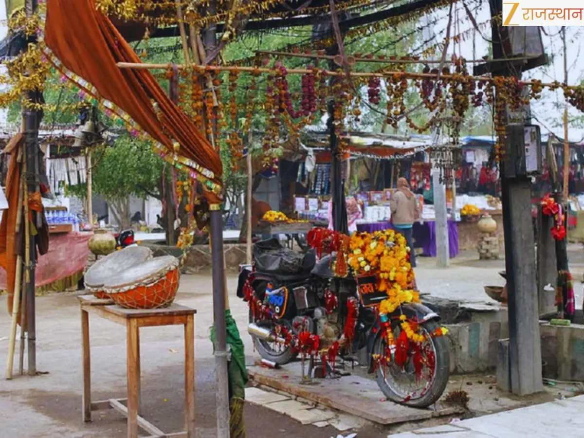 राजस्थान का अनोखा मंदिर, जहां मोटरसाइकिल की होती है पूजा?