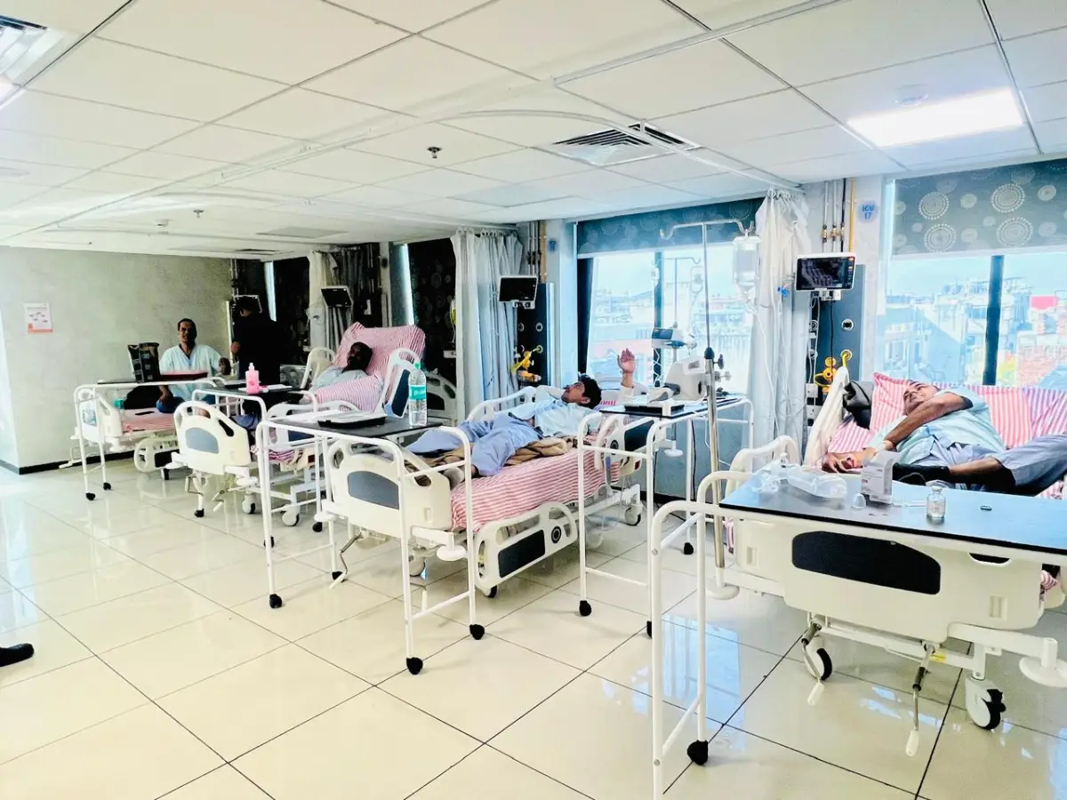 जयपुर में पुलिस को महंगा पड़ा गाजर का हलवा, खाने के बाद अस्पताल में होना पड़ा भर्ती