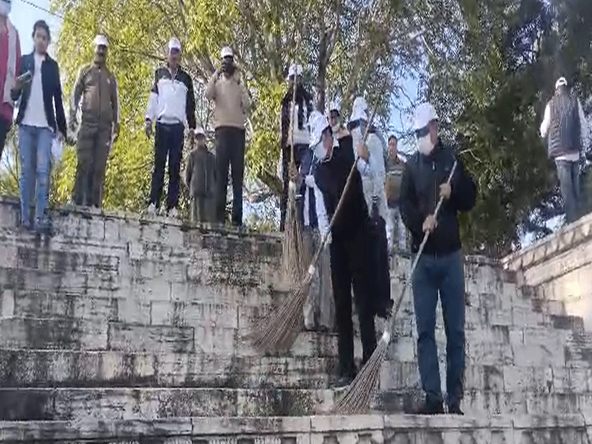 राजस्थान सरकार के 2 साल हुए पूरे, राजसमंद में ऐतिहासिक धरोहरों पर चला स्वच्छता अभियान