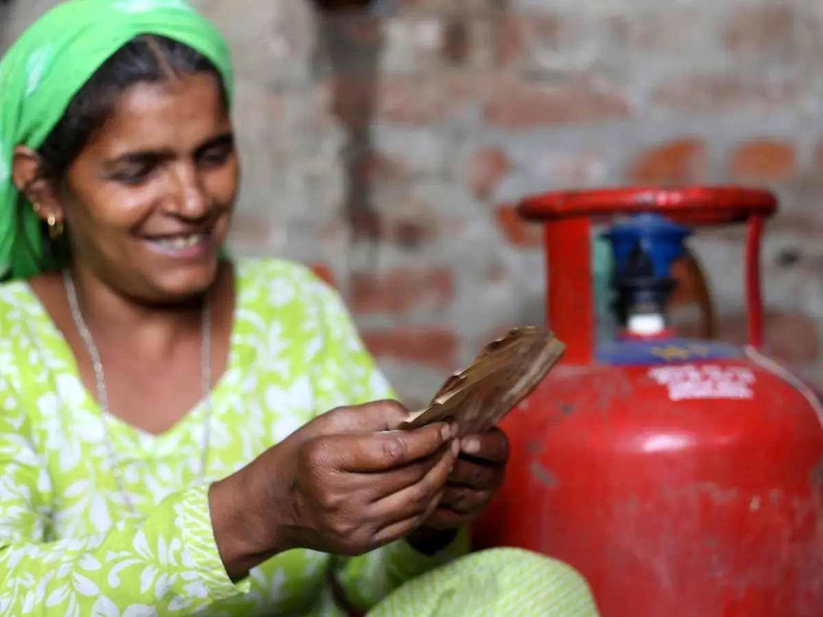 New Ujjwala Rule: केवाईसी नहीं तो सब्सिडी गई, उज्ज्वला योजना में नई शर्त, 7 से ज्यादा सिलेंडर पर हर साल...