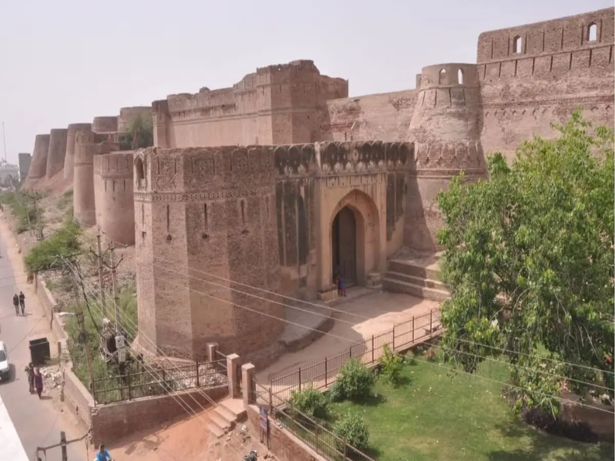 राजस्थान के इस किले में हैं सिरसा और भटिंडा तक की सुरंग! क्या आप जानते हैं इसका नाम?