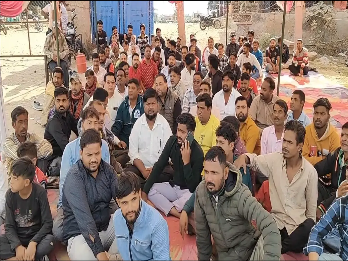 डीडवाना में खुदरा सब्जी-फल व्यापारी उतरे हड़ताल पर, आखिर क्यों नई सब्जी मंडी में दुकानें शिफ्ट करने के ऊपर हो रहा है विरोध?