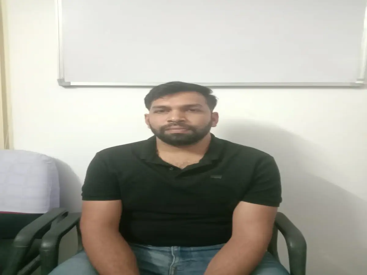 भीलवाड़ा में आयुष्मान योजना में हुआ घोटाला! डॉक्टर 11 लाख रुपये लेते रंगे हाथों गिरफ्तार