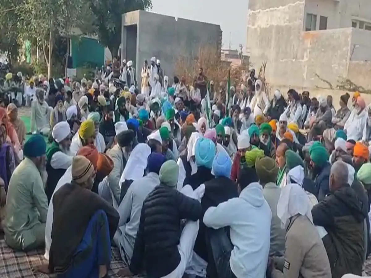 Hanumangarh Kisan Mahapanchayat : टिब्बी में धारा 163 लागू, पंजाब हरियाणा से भी पहुंच सकते हैं किसान, ड्रोन से निगरानी