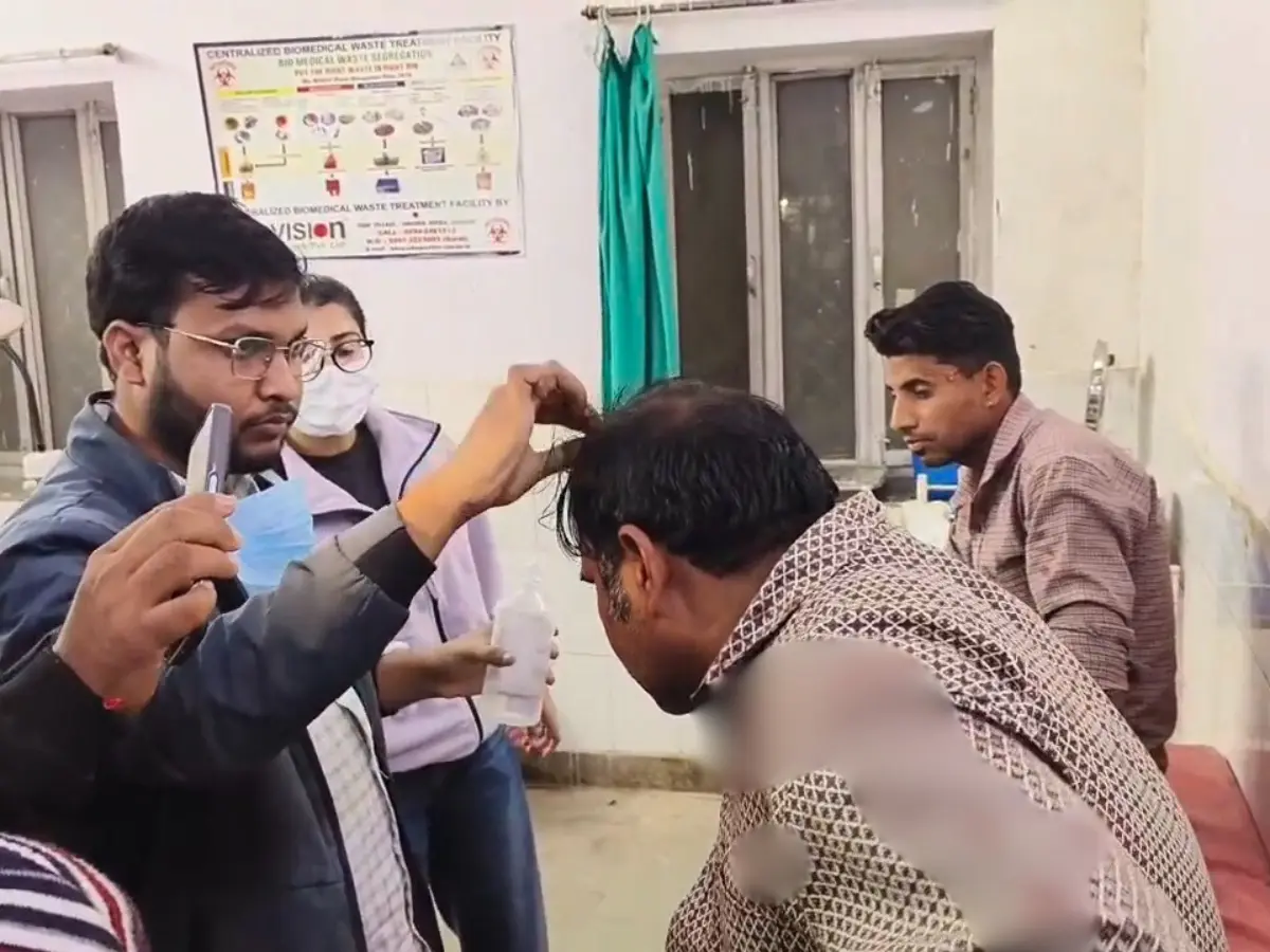 डूंगरपुर में बदमाशों ने सरकारी ठेके पर किया पथराव, 2 सेल्समैन घायल