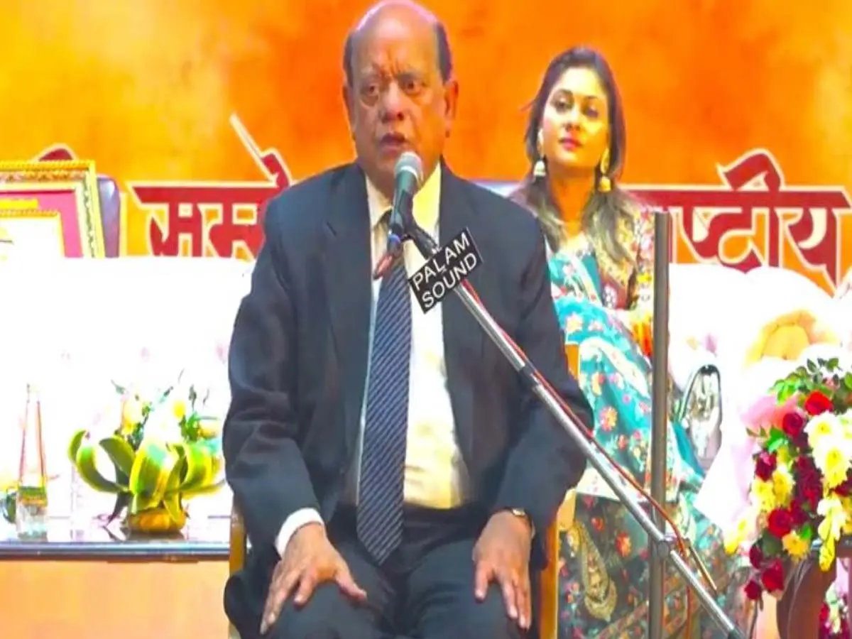 मंदिर में दान को लेकर हास्य कवि सुरेद्र शर्मा ने उठाए सवाल, कही ये बड़ी बात मंदिर में दान को लेकर हास्य कवि सुरेद्र शर्मा ने उठाए सवाल, कही ये बड़ी बात