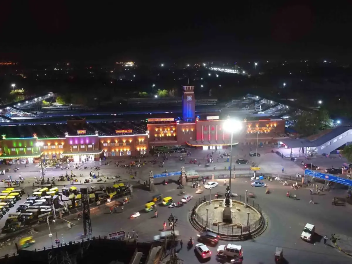 बढ़ते यात्री दबाव के बीच रेलवे का मेगा एक्शन प्लान, राजस्थान के इन स्टेशनों को अपग्रेड करने की तैयारी बढ़ते यात्री दबाव के बीच रेलवे का मेगा एक्शन प्लान, राजस्थान के इन स्टेशनों को अपग्रेड करने की तैयारी