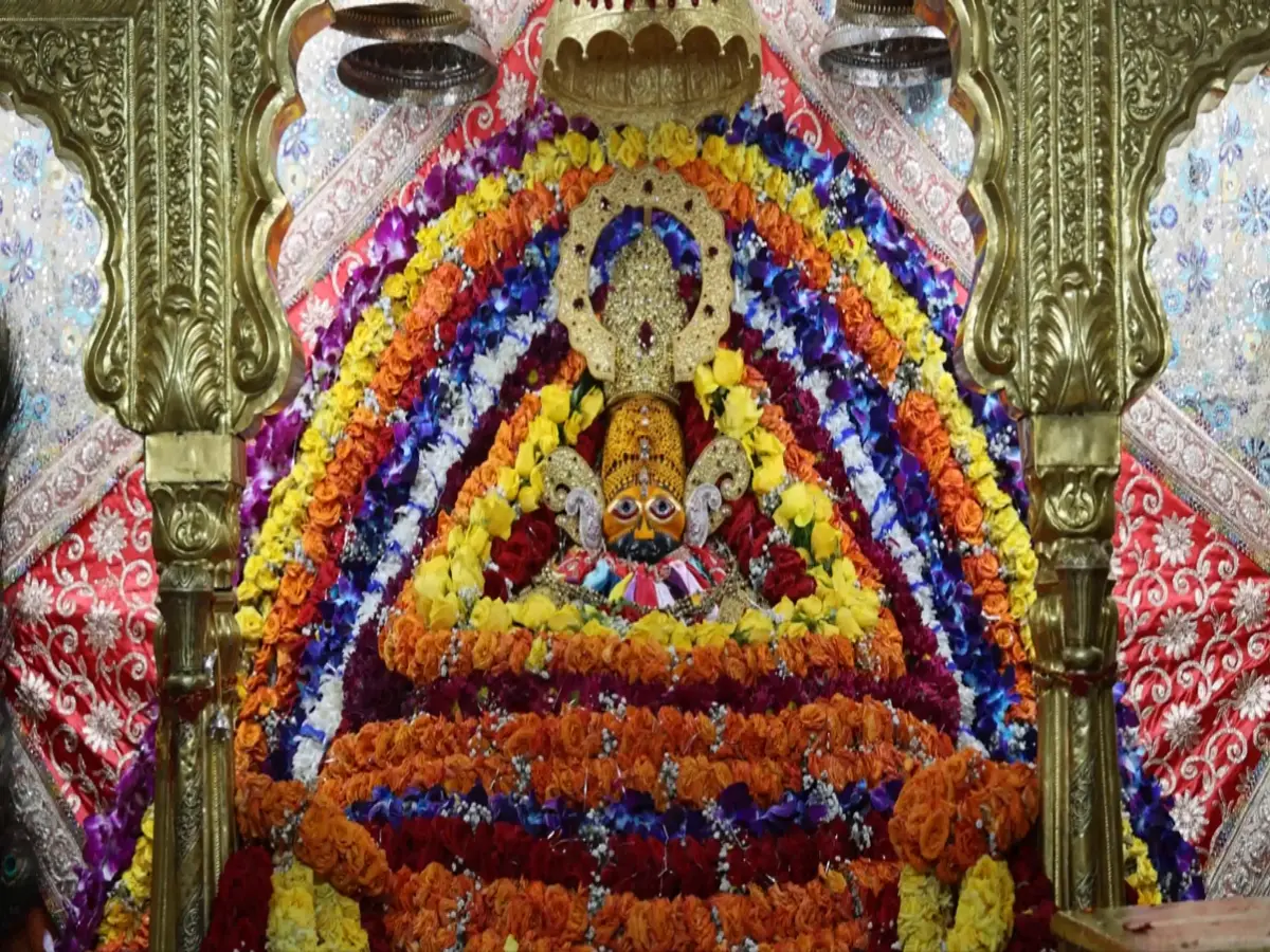 खाटूश्यामजी में 27 दिसम्बर से 5 जनवरी तक VIP दर्शन बंद, लपका गिरोह पर लगाम कसने का बड़ा फैसला खाटूश्यामजी में 27 दिसम्बर से 5 जनवरी तक VIP दर्शन बंद, लपका गिरोह पर लगाम कसने का बड़ा फैसला