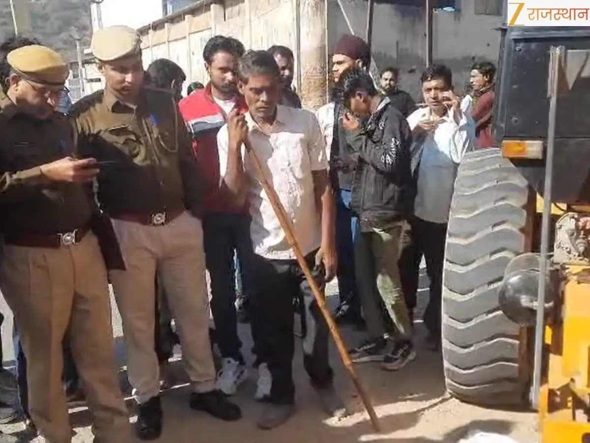 खैरथल में मानवता शर्मसार, बुजुर्ग का शव जुगाड़ रेहड़ी में ढोया गया, पुलिस जीप मौके पर थी मौजूद खैरथल में मानवता शर्मसार, बुजुर्ग का शव जुगाड़ रेहड़ी में ढोया गया, पुलिस जीप मौके पर थी मौजूद