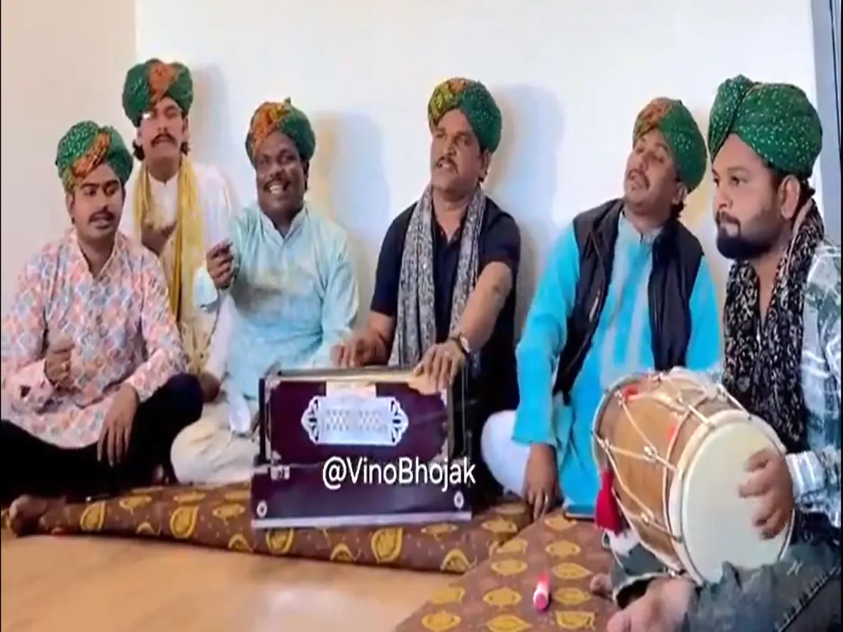 नए साल पर राजस्थानी तड़के में सुनिए ‘ये दोस्ती हम नहीं तोड़ेंगे’, बार-बार सुनने को होंगे मजबूर
