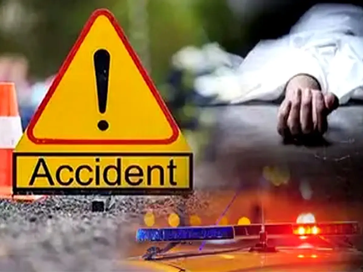 Ajmer News : दो भाइयों के लिए काल बना बजरी का ट्रक, चलती बाइक पर पलटने से बड़ा हादसा, तड़प-तड़पकर दोनों की दर्दनाक मौत Ajmer News : दो भाइयों के लिए काल बना बजरी का ट्रक, चलती बाइक पर पलटने से बड़ा हादसा, तड़प-तड़पकर दोनों की दर्दनाक मौत