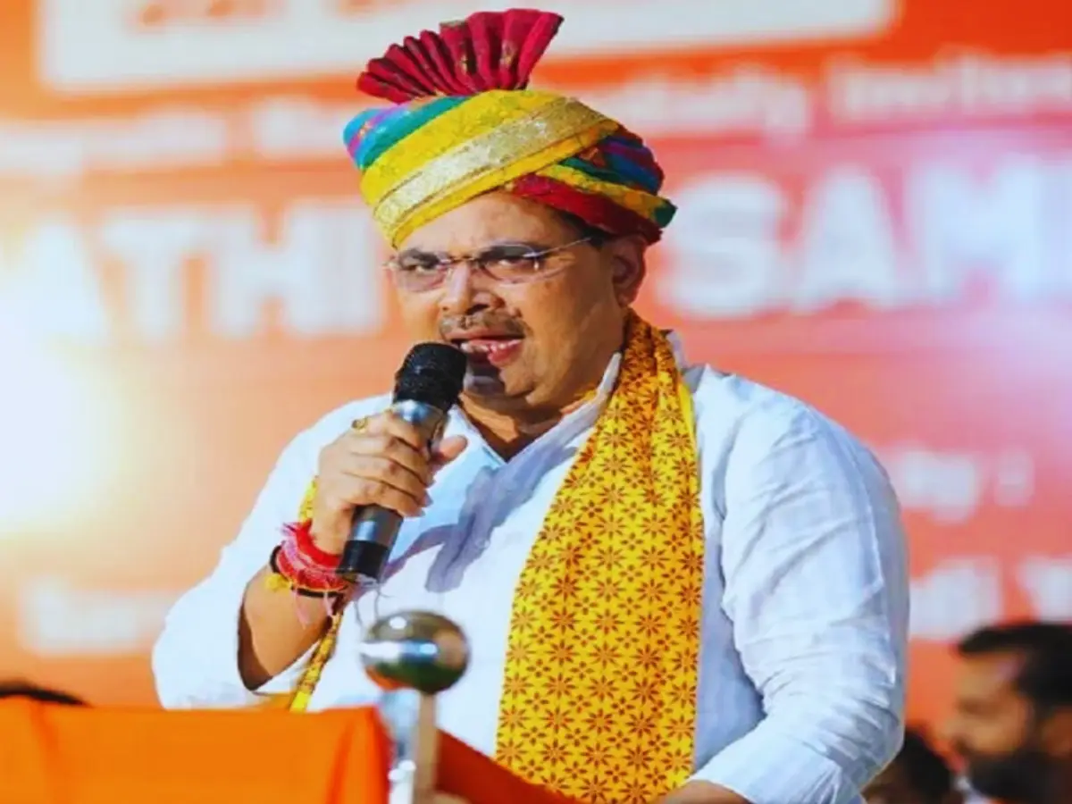 बजट की तैयारी में जुटी भजनलाल सरकार, CM ने स्टूडेंट्स-महिलाओं और किसानों से किया संवाद बजट की तैयारी में जुटी भजनलाल सरकार, CM ने स्टूडेंट्स-महिलाओं और किसानों से किया संवाद