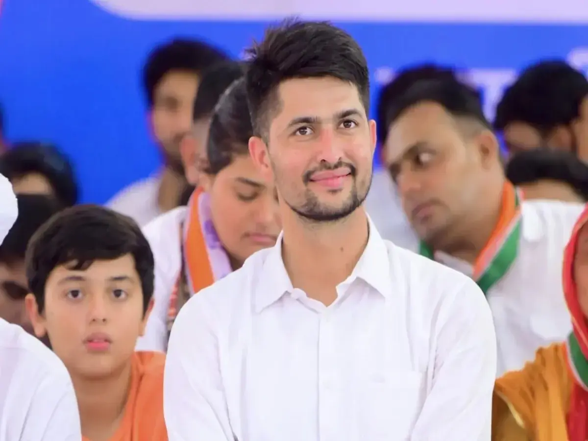 भर्ती कैलेंडर आते ही सियासी तूफान! निर्मल चौधरी ने BJP पर बोला हमला, कांग्रेस ने भी OBC हक़ पर उठाए सवाल