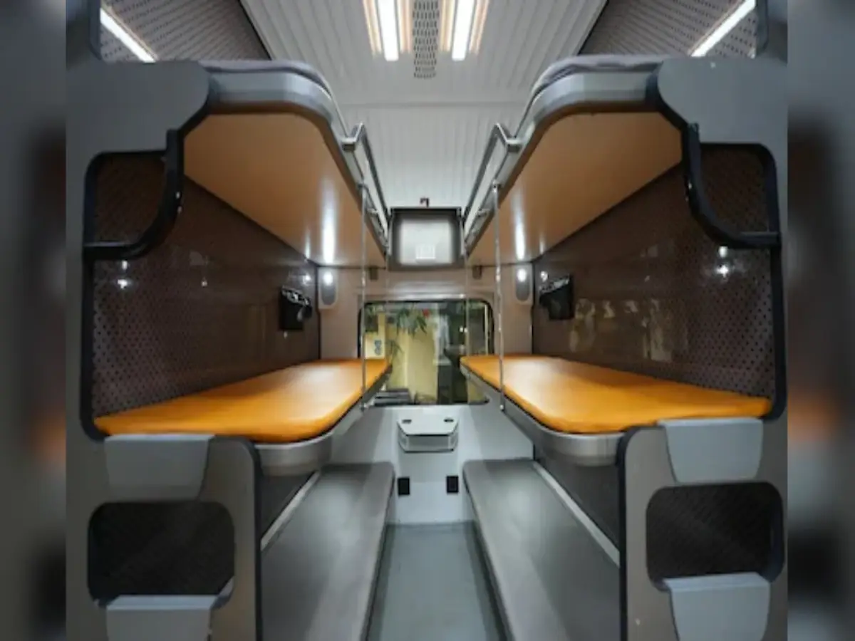 राजस्थान में जब मार्च में दौड़ेगी स्लीपर वाली वंदे भारत, कैसी दिखेगी अंदर से