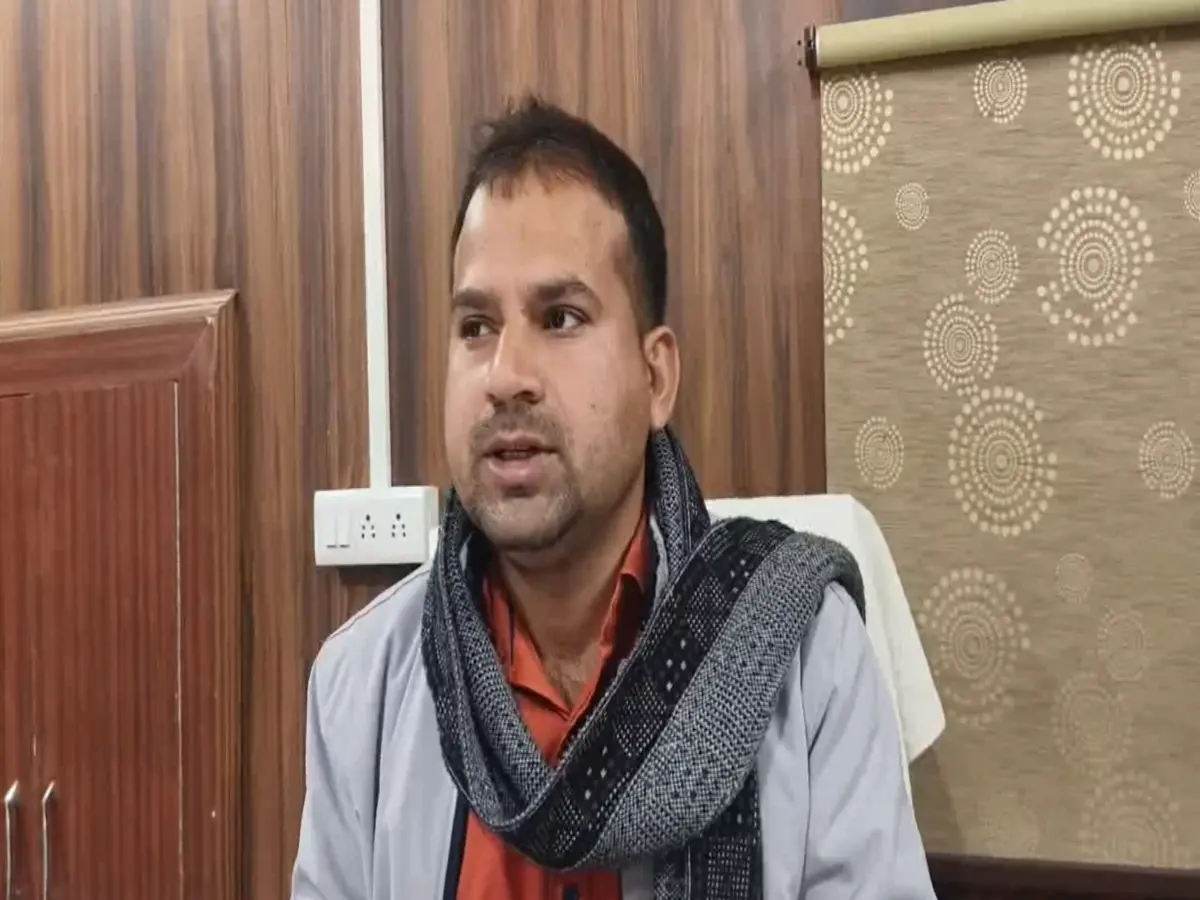 धौलपुर में भ्रष्टाचार पर सख्त कार्रवाई, ईओ अमिताभ मीणा ने 7 मेटों को किया तुरंत ब्लैकलिस्ट