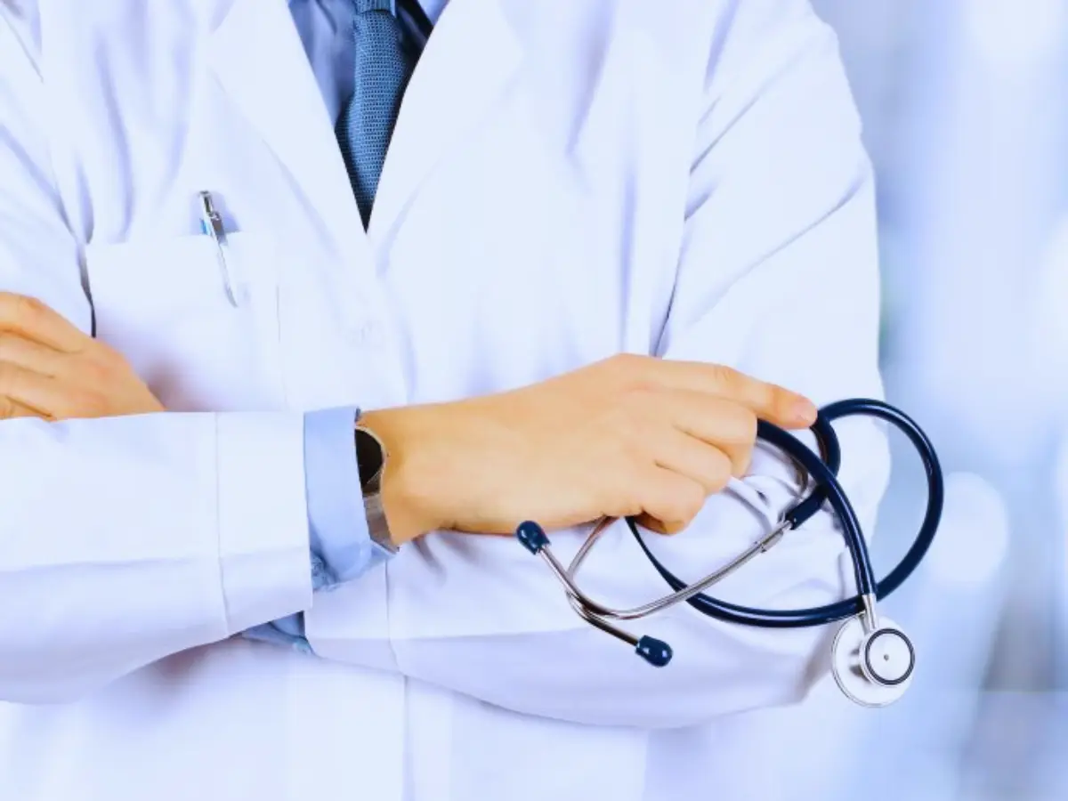 नए साल में चिकित्सकों को सरकार का तोहफा, 1500 से ज्यादा डॉक्टरों को मिलेगा प्रमोशन
