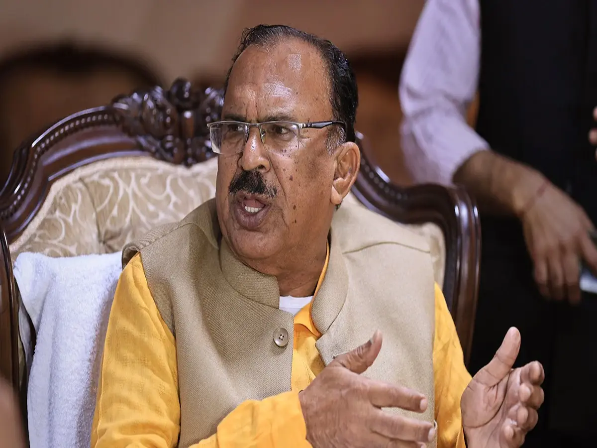 गहलोत और जूली के खिलाफ देवनानी का बड़ा हमला, बजट सत्र से पहले राजस्थान की सियासत में फैली सनसनी! गहलोत और जूली के खिलाफ देवनानी का बड़ा हमला, बजट सत्र से पहले राजस्थान की सियासत में फैली सनसनी!
