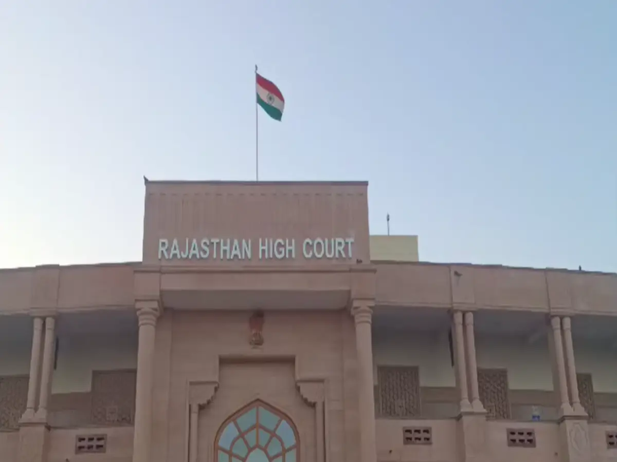 गिरफ्तार आरोपियों की फटे कपड़ों में तस्वीरें लेना असंवैधानिक! राजस्थान HC का पुलिस को 24 घंटे में हटाने का अल्टीमेटम