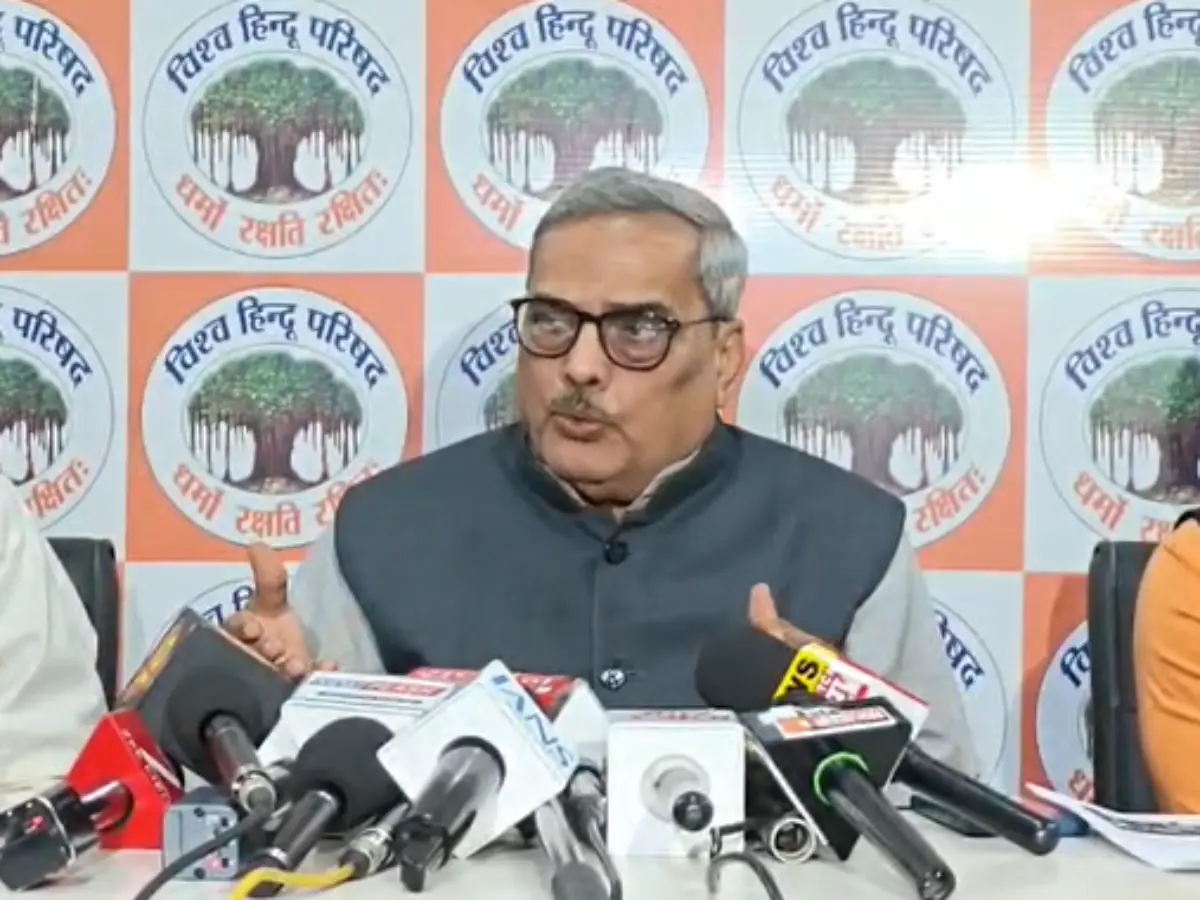 VHP ने किया विधेयक का स्वागत, बोले-जहां CM, नेता प्रतिपक्ष रहते हैं, वहां आसपास 40 से ज्यादा अवैध मस्जिदें हैं, हिंदुओं के 40% घर बिक गए VHP ने किया विधेयक का स्वागत, बोले-जहां CM, नेता प्रतिपक्ष रहते हैं, वहां आसपास 40 से ज्यादा अवैध मस्जिदें हैं, हिंदुओं के 40% घर बिक गए