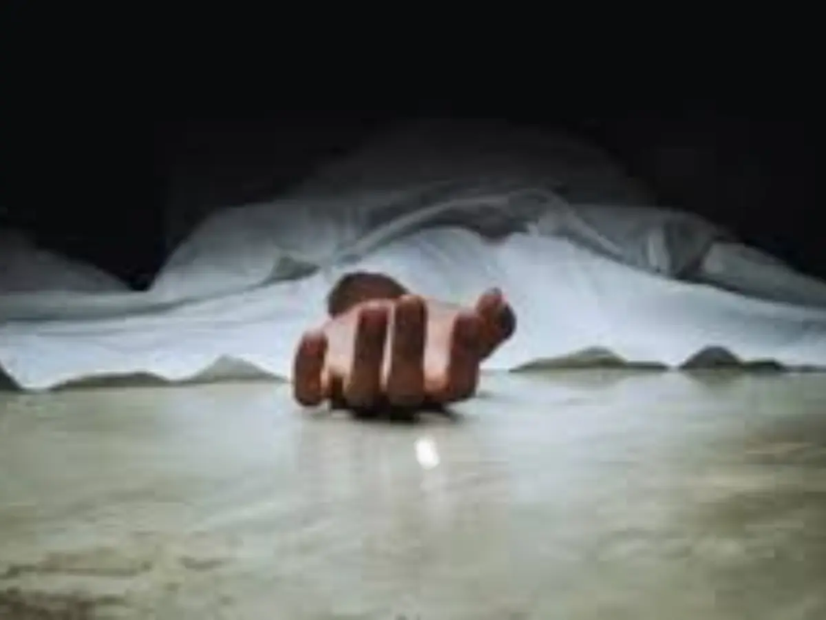 मोबाइल पर गेम खेलते-खेलते ठंडा पड़ा दस साल के मासूम का शरीर, नजारा देख उड़े होश