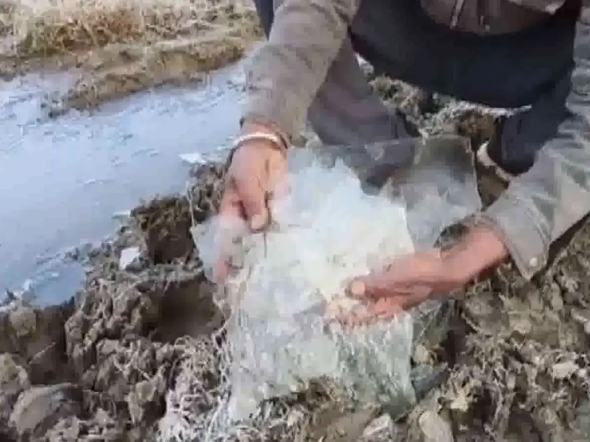 Sirohi Weather Update: ठंड से कांपी माउंट आबू के लोगों की हड्डियां, माइनस में पहुंचा तापमान