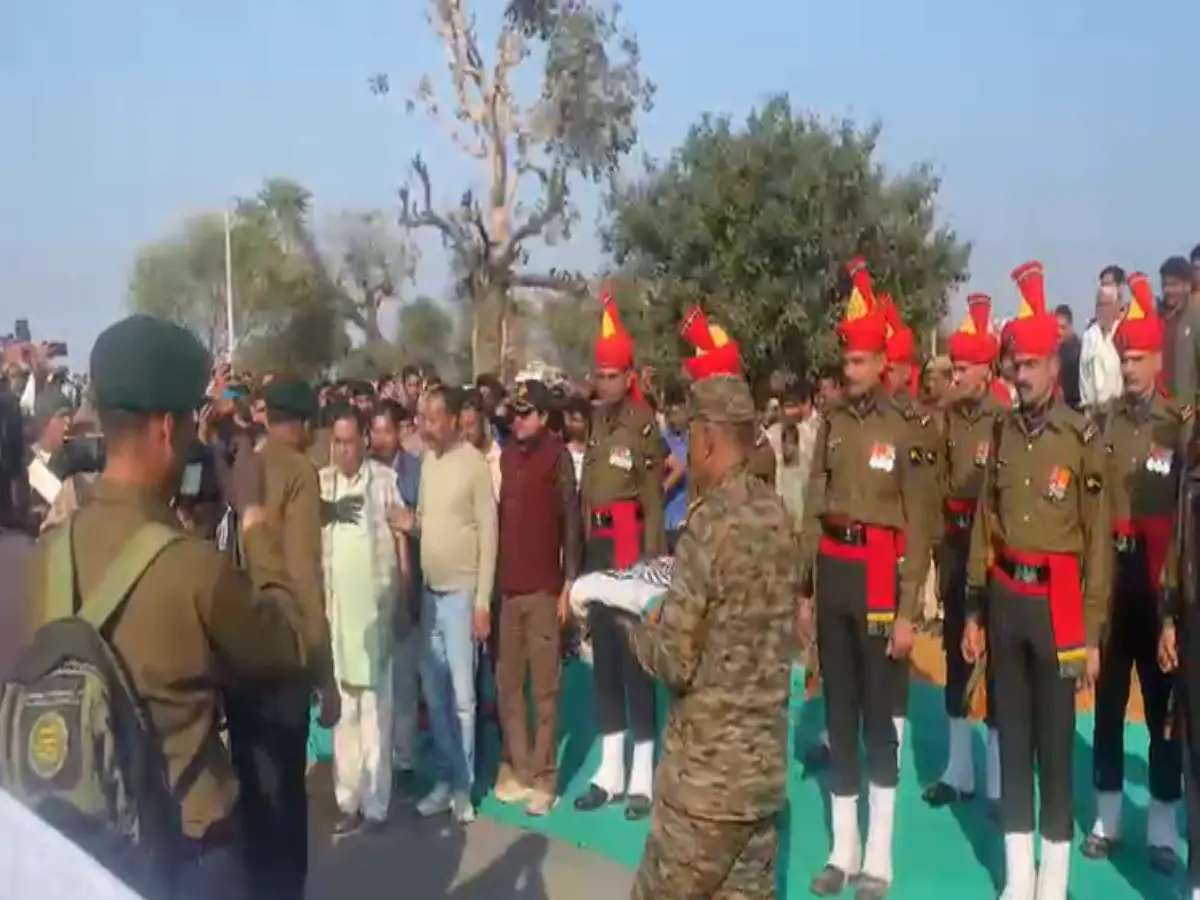 Sikar: कौन थे शहीद जवान करणसिंह राठौड़? सैन्य सम्मान के साथ हुआ अंतिम संस्कार