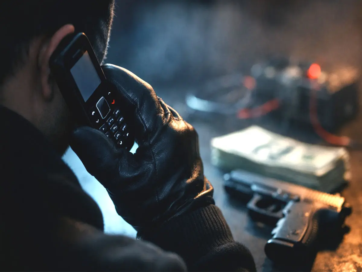 ‘डिब्बा कॉल’ धमकी क्या होती है? एक फोन कॉल कैसे बन जाती है डर और दहशत की वजह