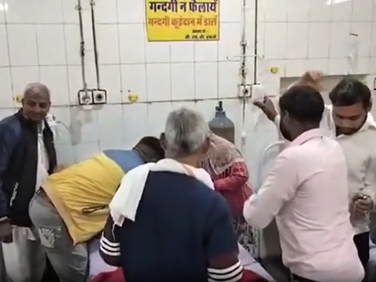 भरतपुर के बयाना में छात्राएं बीमार, 4 दिन में 13 छात्राएं अस्पताल में भर्ती