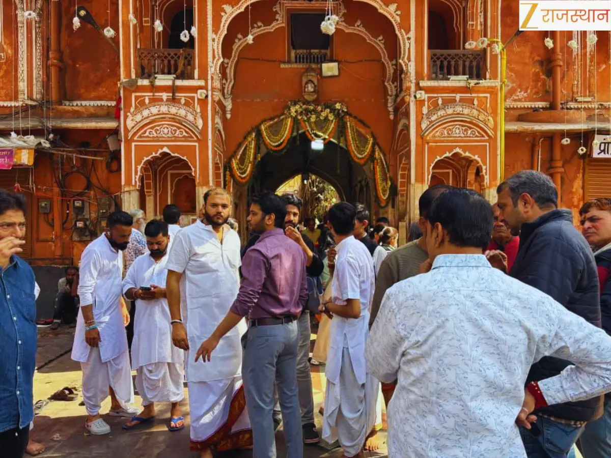 ताड़केश्वर मंदिर विवाद: ASI सुरेश शर्मा फील्ड पोस्टिंग से हटाए गए, विधायकों के दखल के बाद खुले मंदिर के पट