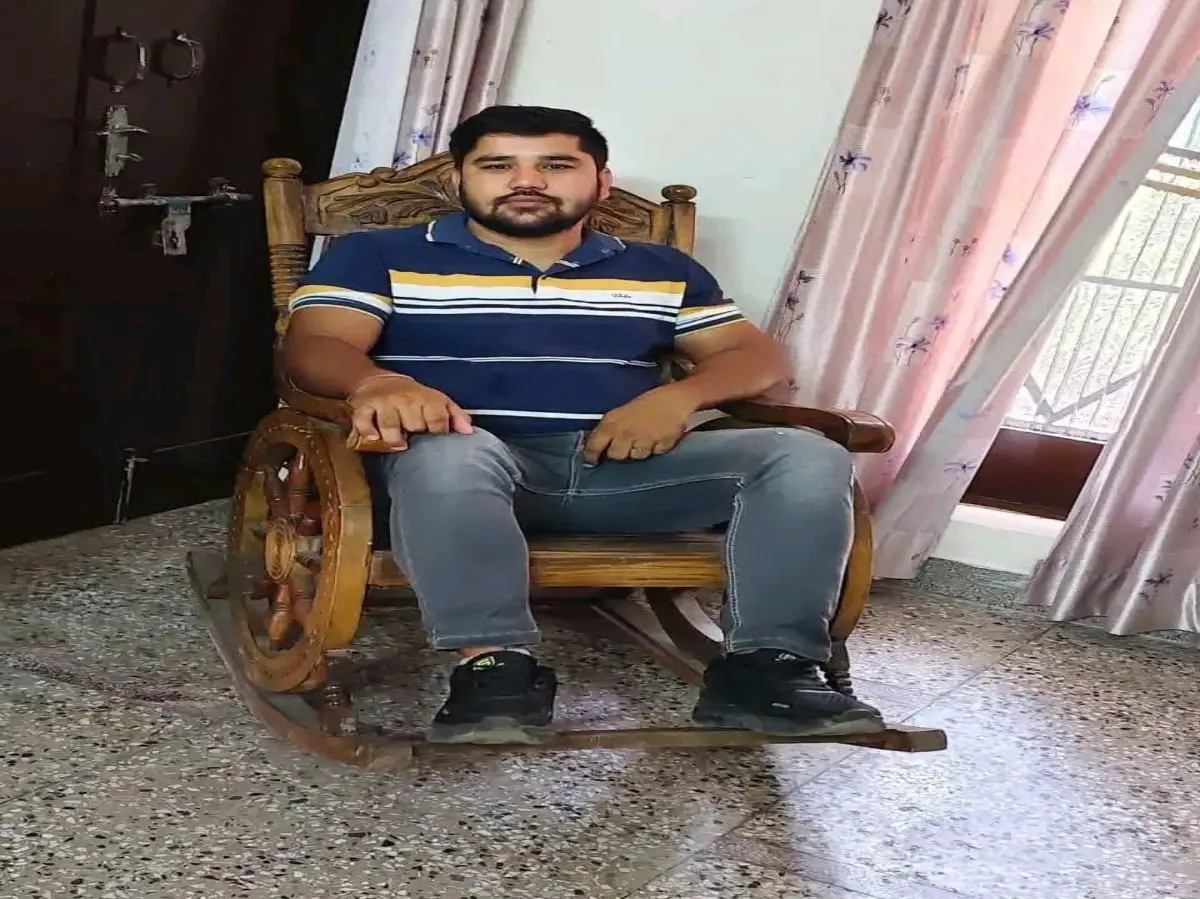 दिल्ली में चाकुओं से गोदकर कर दी गई भरतपुर के व्यापारी की हत्या, 20 लोगों ने किया हमला दिल्ली में चाकुओं से गोदकर कर दी गई भरतपुर के व्यापारी की हत्या, 20 लोगों ने किया हमला